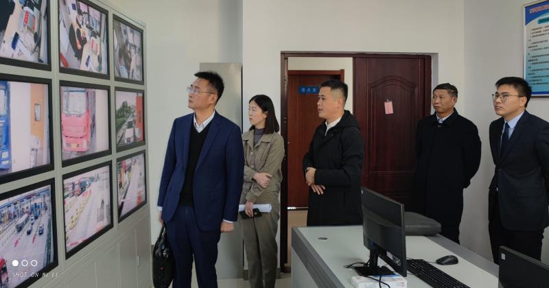 洪书记调研图片.jpg 洪书记调研图片.jpg