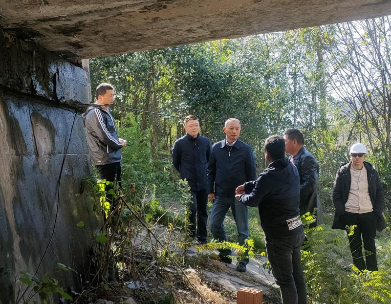 荣总调研照片2.jpg 荣总调研照片2.jpg