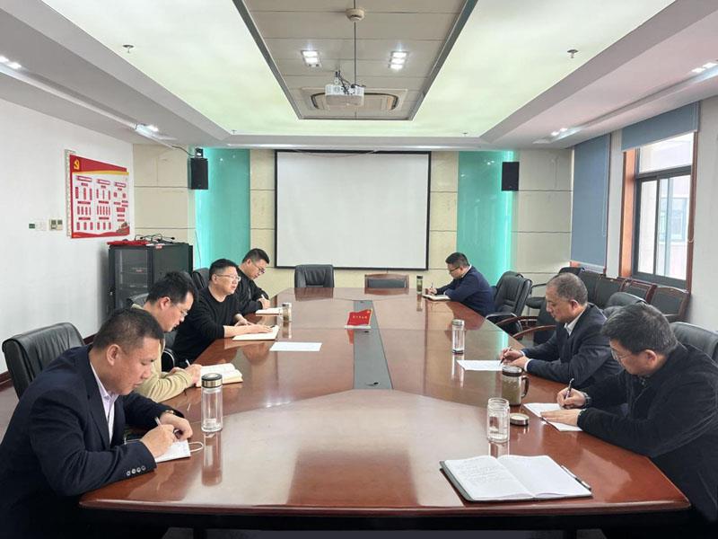 荣扎厚赴安徽上铁地方铁路公司.jpg 荣扎厚赴安徽上铁地方铁路公司.jpg